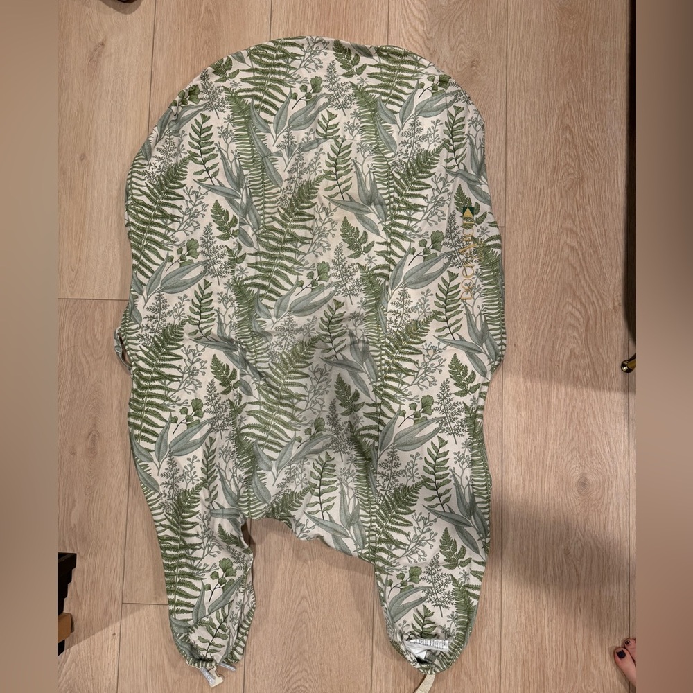 DockAtot grand cover - in amazing condition, basically brand new